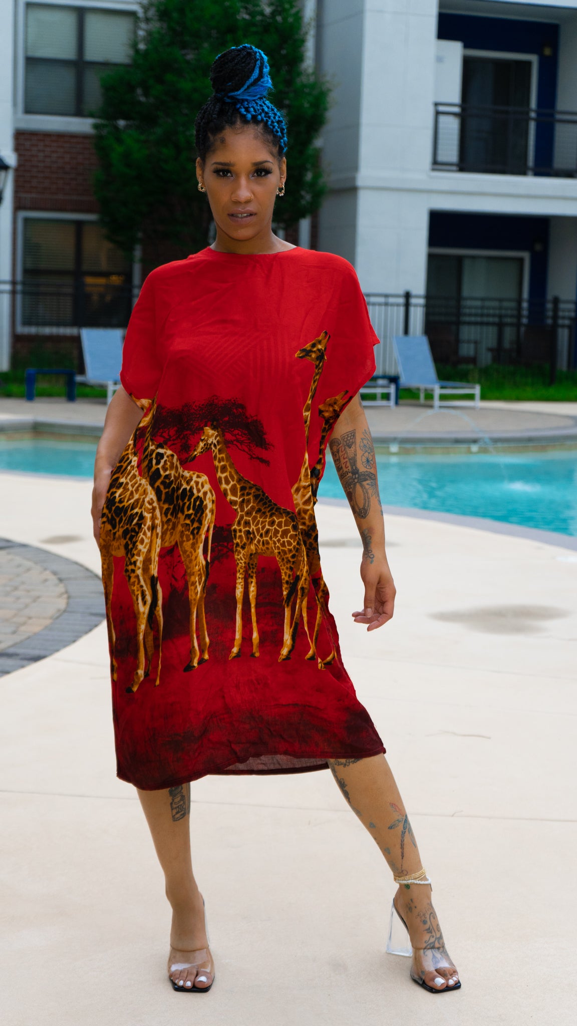 VANEE Giraffe Print Red Kaftan Dress – 100% Rayon – One Size Fits Most | Sold by Synolo Sigma